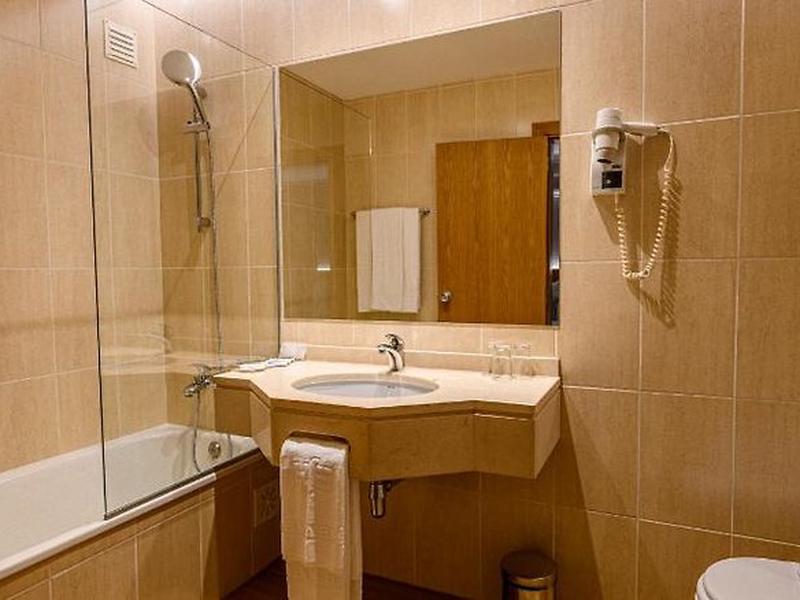 9E6AADCE5020CDAD4D8CEFE2AC2C0F95