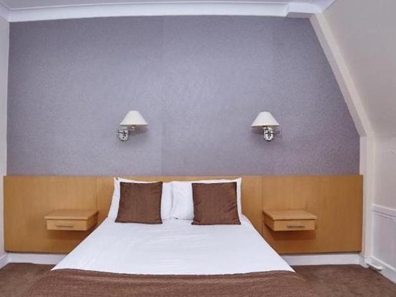 B18EA2EF5E2F77ADE845CFF9B5D950D4