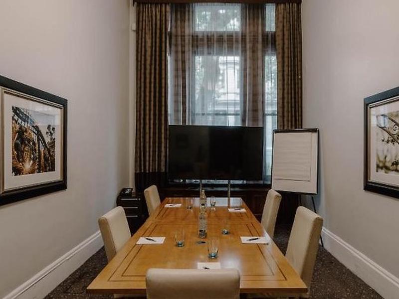 F40B7DD0653815747F7D83B9738B61B3