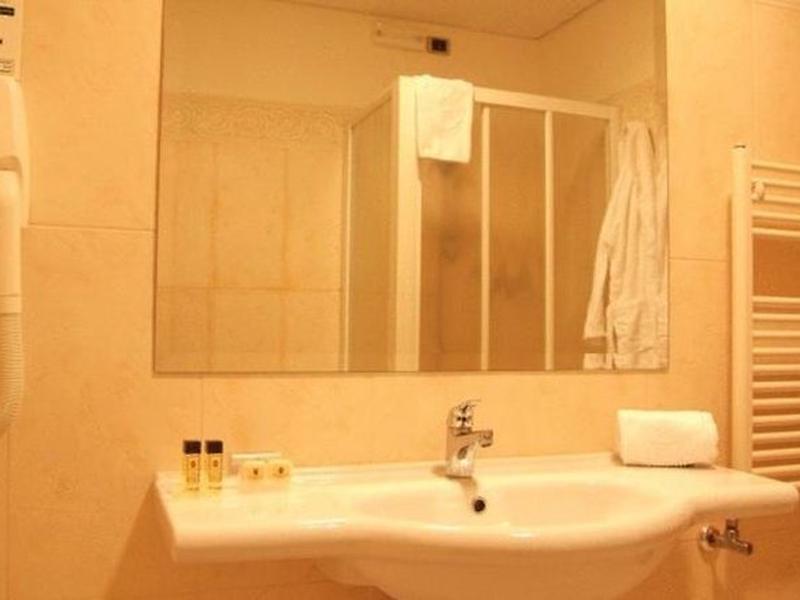 7995BC61B00357253FBAAB3BA42609C3