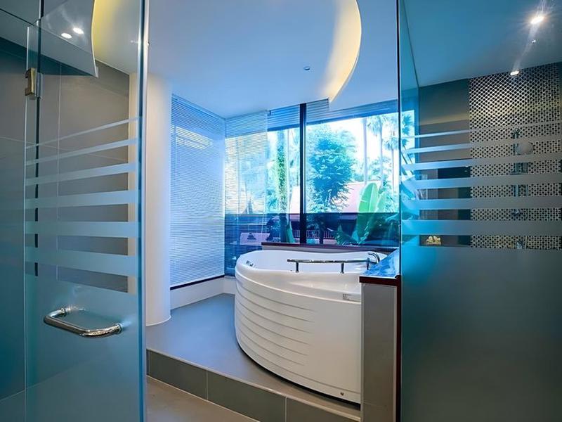 7E7382DEF6E41101DEA44C6855A16A4B