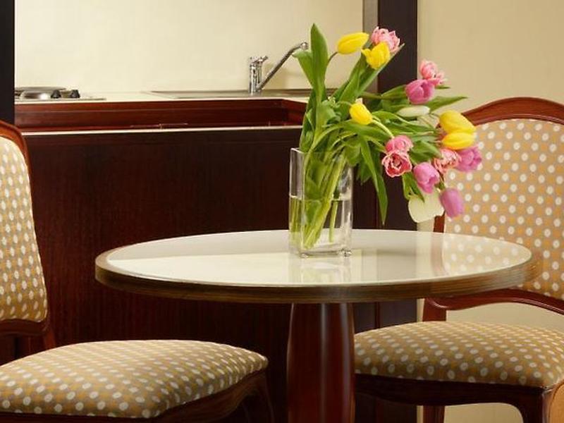 772E15892A6C96E8805A693C49EBC984