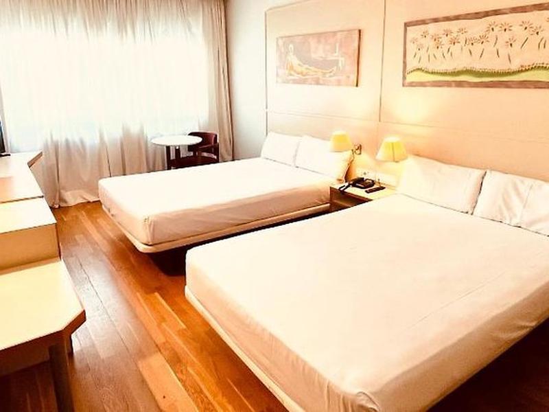 A3D67FF088879C4119D3C296DF7D38FB