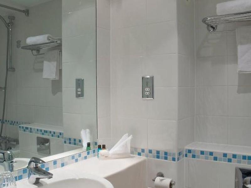 06CC06FAEEC723D1F78B7624E82AC615