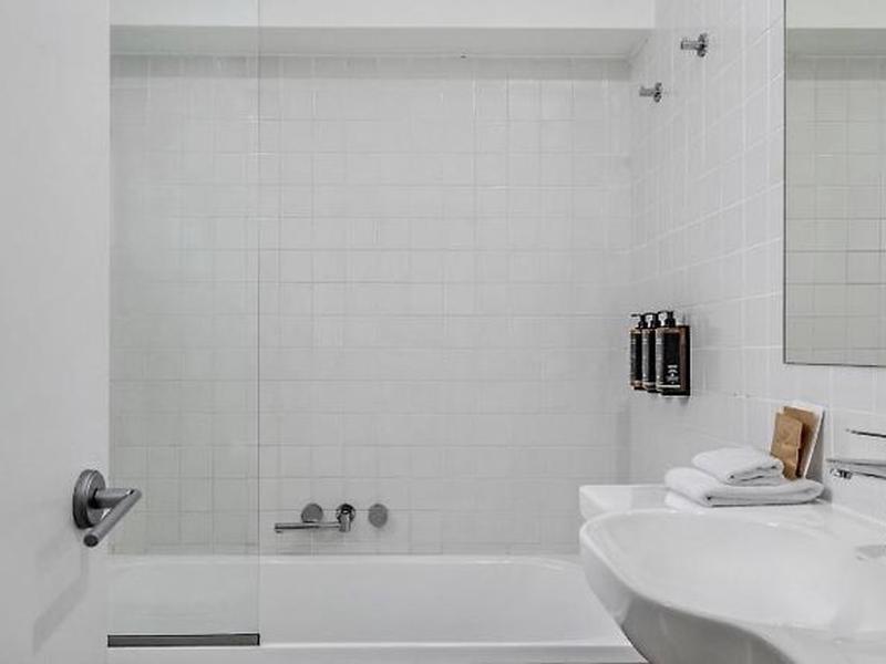 82E55BC0AEC33D5CB6B8BB00293B8E9B