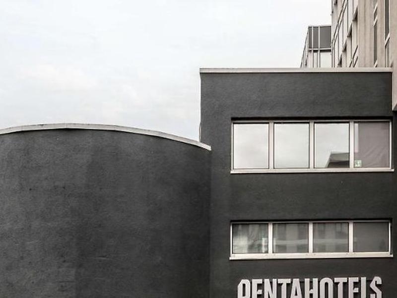 C51FBB758FEB17709BF295E8BD6680A3