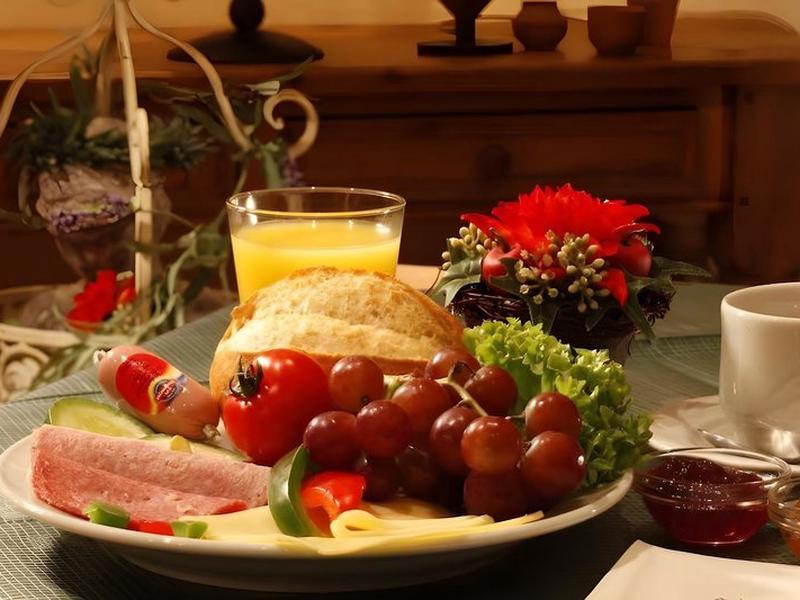 1E7F4A65625C5E6890062A886E84B375