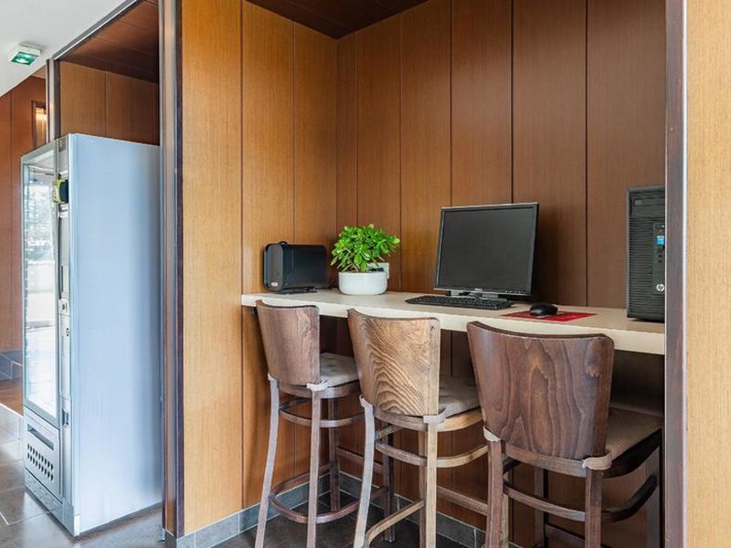 EEE4CC76090C7C4C172B56F9BD728AE0