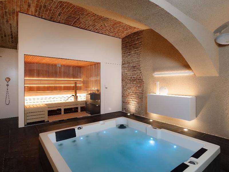 CC0CAEB8EC7C092A6F81090AD0CD192E