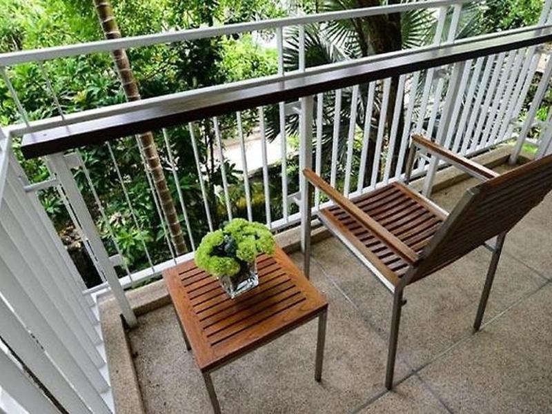 D1B82B35E13E046F317E4C49C55BE3CD