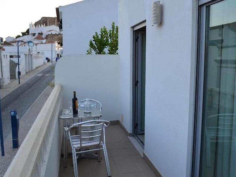 815402FDBE837696600B05F9D0B2D9D8