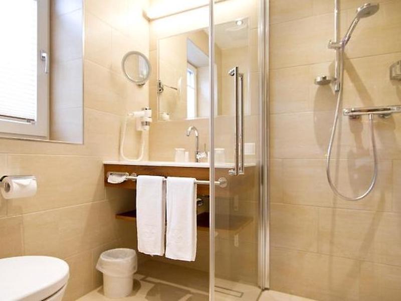 F8D0C4AF255404F9F11F582B2DF1AB72