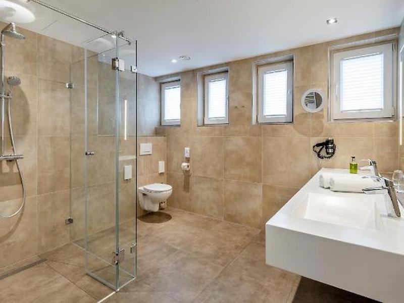 6AD4F69D678401DB4E939E565ABCE91E