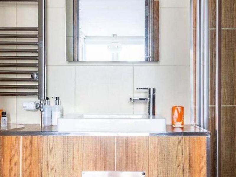 1B32FD8A6AB31092A63582D1512258A4