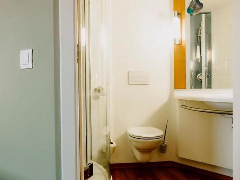 8DA93E14E71F621AEF6CF5D443A93175