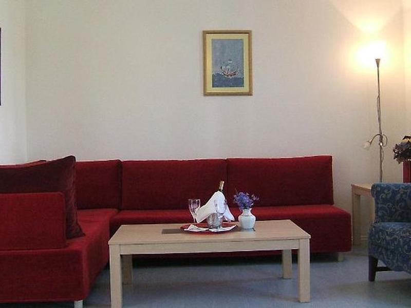 C2130E0DCCD4FF1BC9F726C1DCA1D241