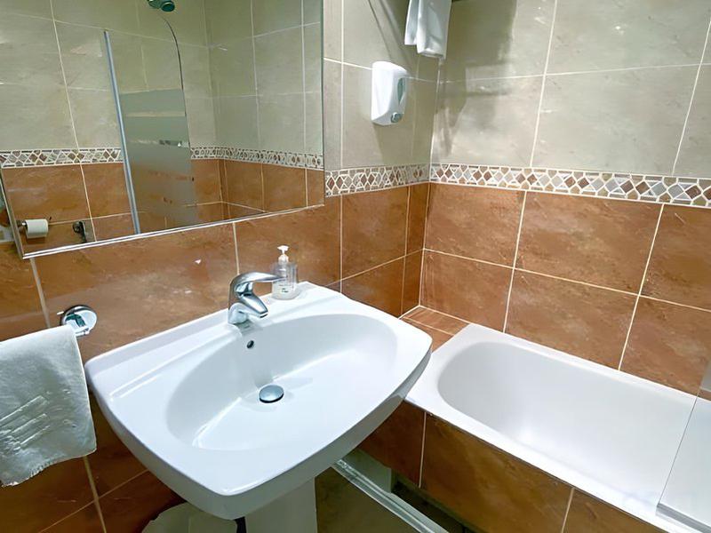 6E6BEAF01EBEF9E1DD71AB99E96BD944