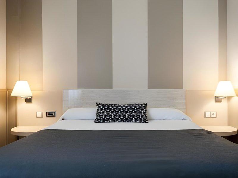 57B3CDA8146D15EEA3AA46652076352B