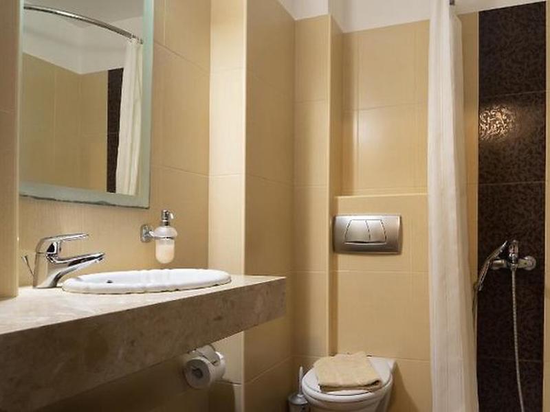 DDBFC2C1AB0C67352F25265A619FBD39