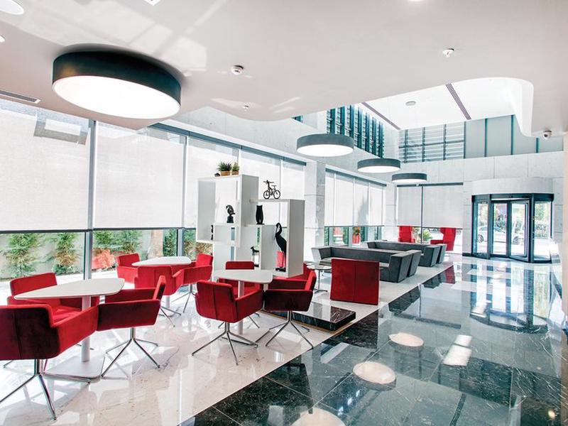 C8B6AFFD6C843080E9DE18D82943F57B