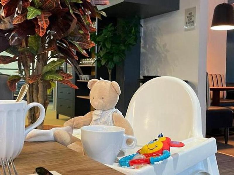 28ACD47A74B9A27FF1DD4585E524E907