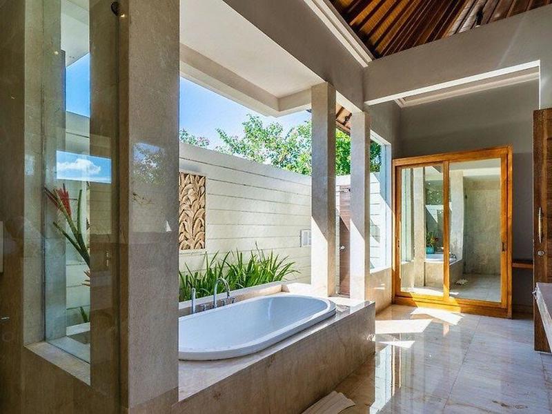 278D13F5440A219847D2005790304826