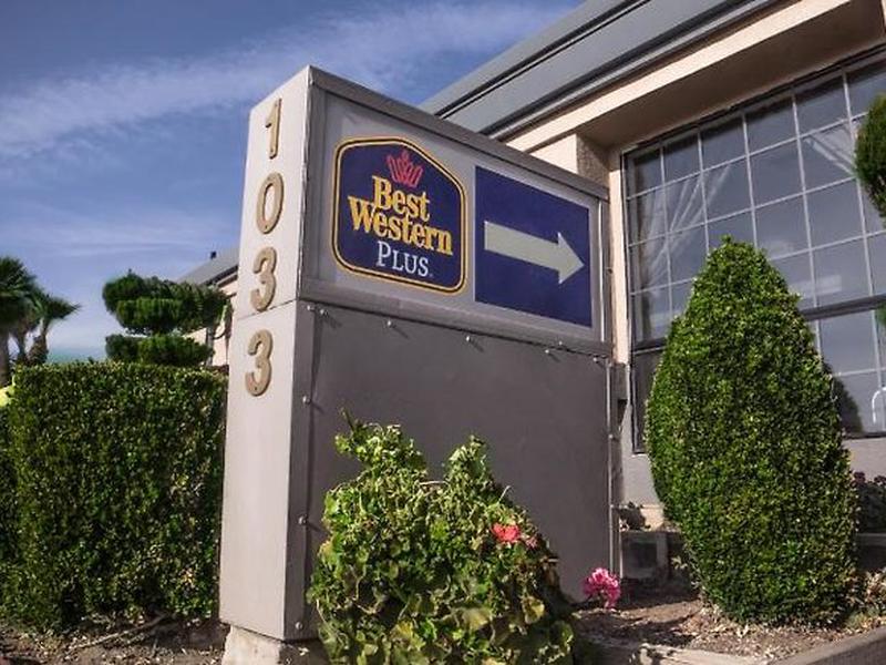 9806DB9E990A2A62F98F4F6F50462AF3