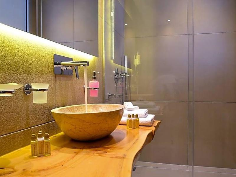 631946AF8029131B2EB8D17F730B8E1A