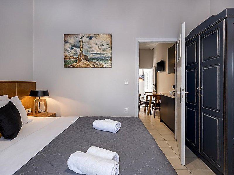 EF34389ADC00EC0608260F509E938B22