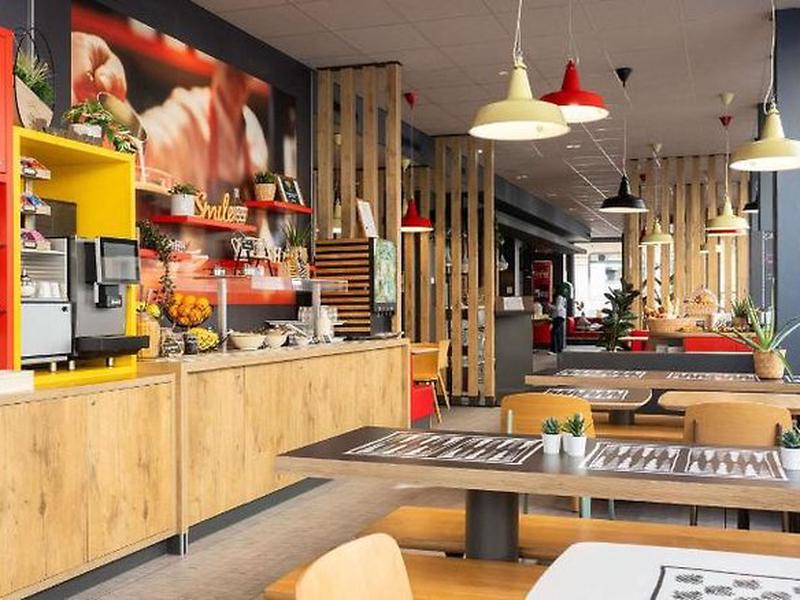 6B4E6B30A80BAAAAA9D563F76FADB3B3