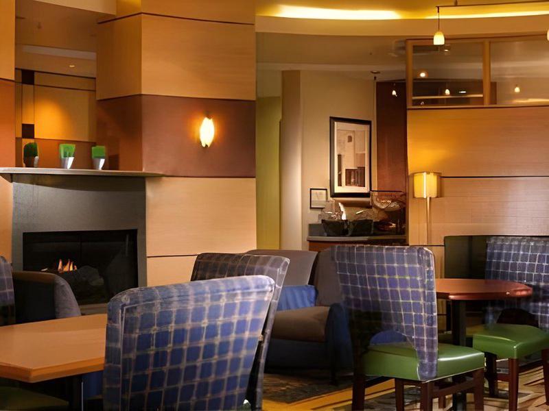 40D7D563C1AA8E7C719E12547405E566