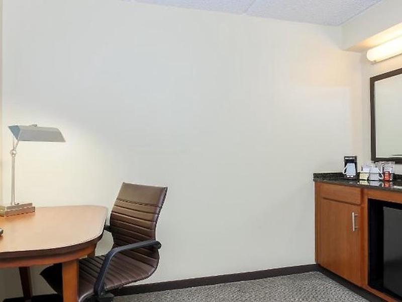 B44E25B121EF5E15C52E77CFF58AC7AD