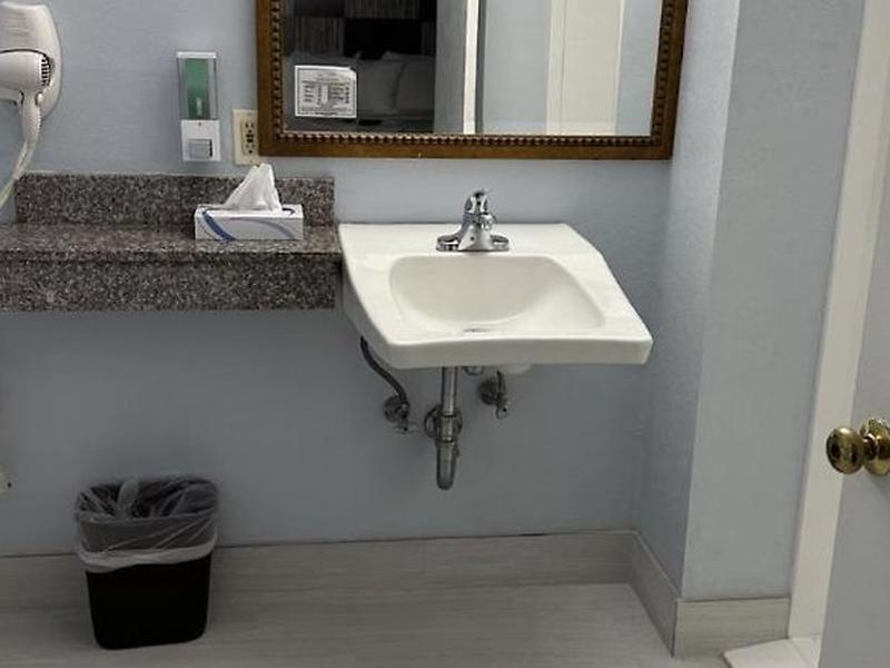 B57A9A4EBAA00D83A242A34C0B2C494C