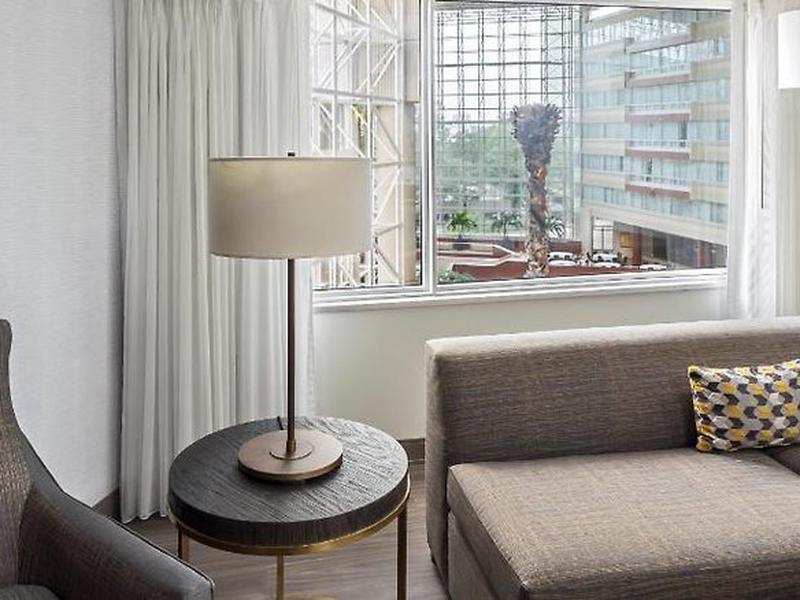 71E2C400C009F8569D26D9F36F3E2AB3