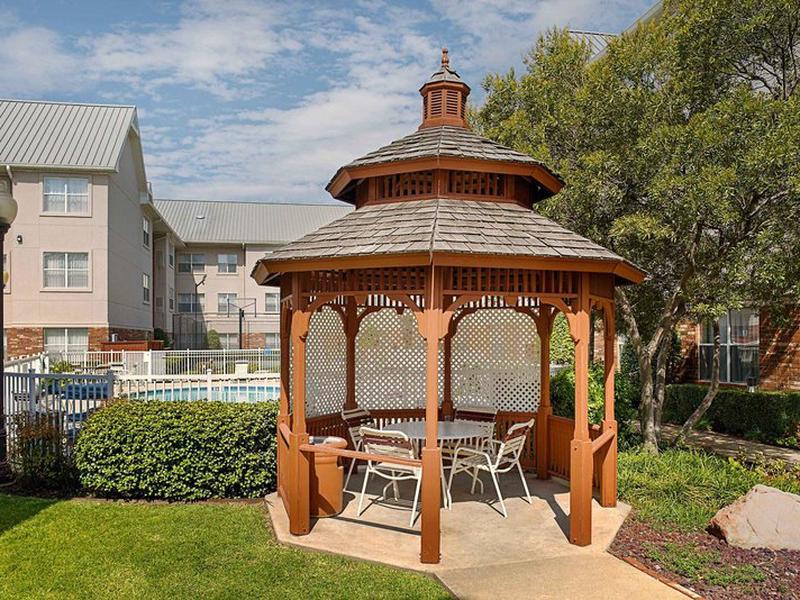 B14BF143B0AD63F06E822E35FCEC3F1D