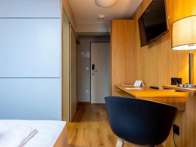 83C74ECC0EA44D634EC48893FD88AFD1