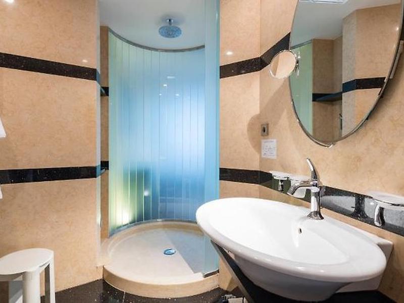 E575E1596679E91D05EA71A0C502DDD8