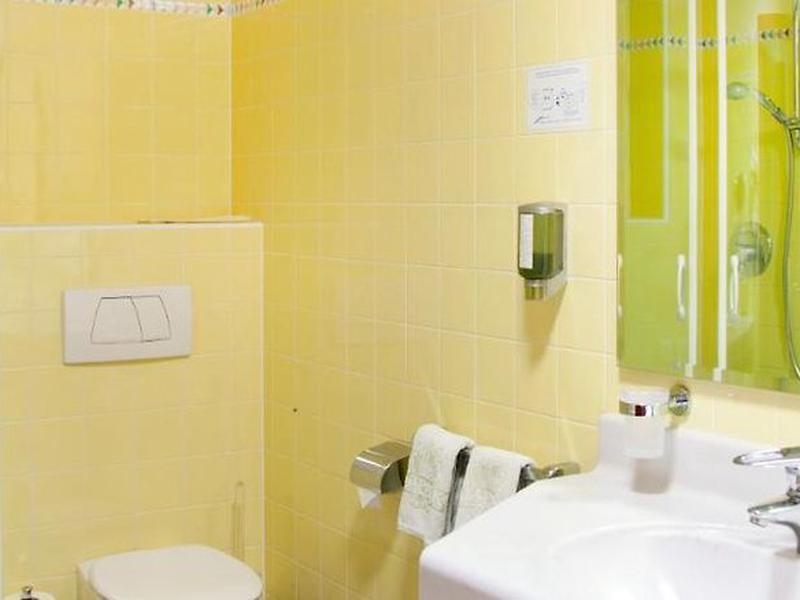 67AAF4652607552D457CD48DFF9D79A4