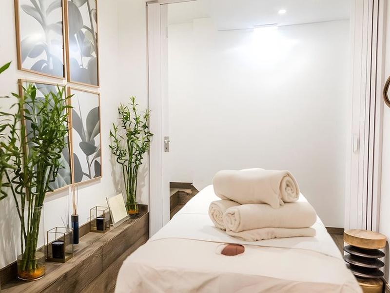 8BA0D5EE0B174C41B20012738877710A