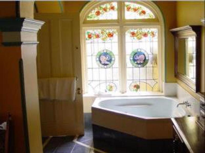 DE8F92FB58D8A772284867F5441144E3