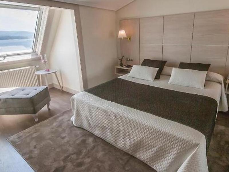 E4FCB898F85FE2D9AE28F5A6099382DE