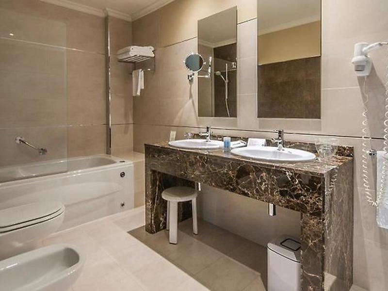 6249EE49FDD7E74949ACD9813E41F3EE