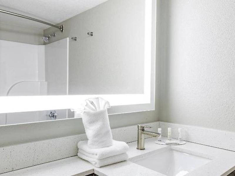 D8F05892EA32838BE45DC9444E8217CA