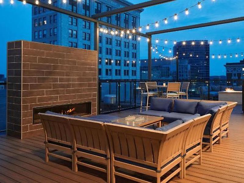 F55C36D93B1439526B859A2C81900101