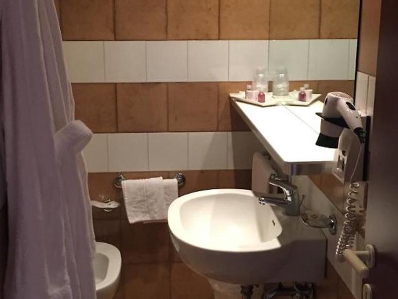 D8B2A2C03932DA811C82D9B651248D32