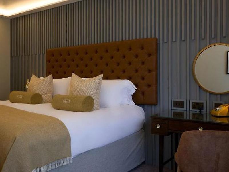 6868DDD5D7F5CC8417A1C92B37367964