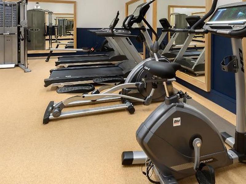 813B4AA244D65E4359FD55B2E11FF03B