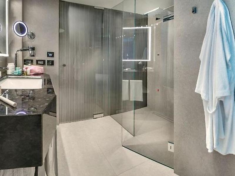 C99026AFCCA7FF5B47CFF65FDD70C3A3