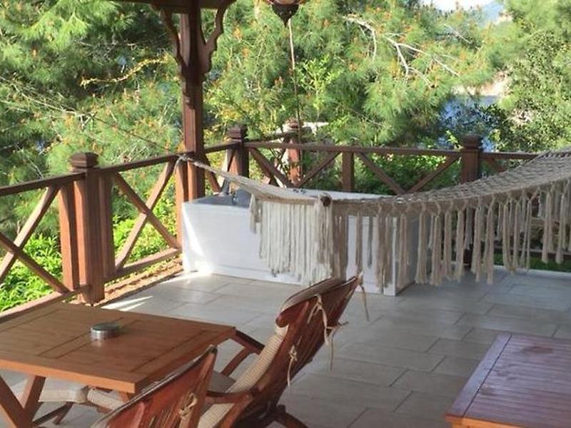 AA6A6FB1B0EB49B663C0F70B0DCD8D62