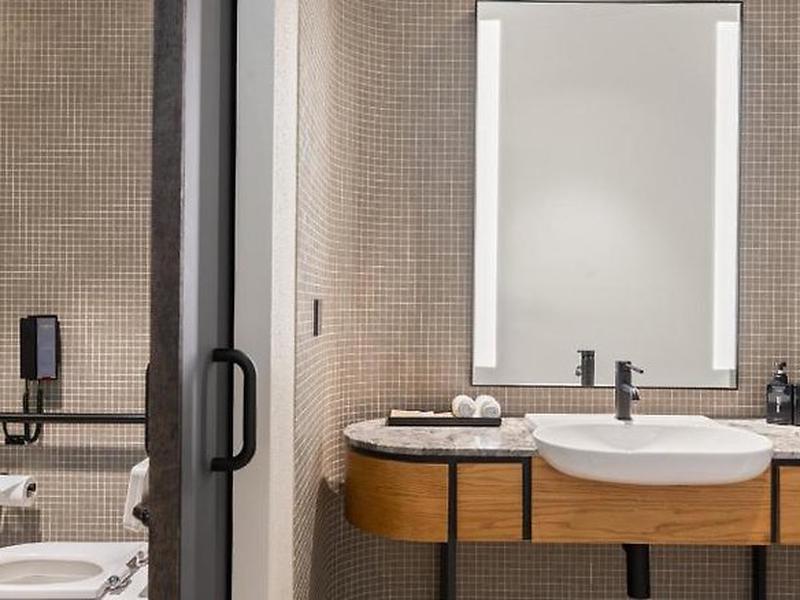 37B62FA93B7A883F572D1EBF3D6952E7